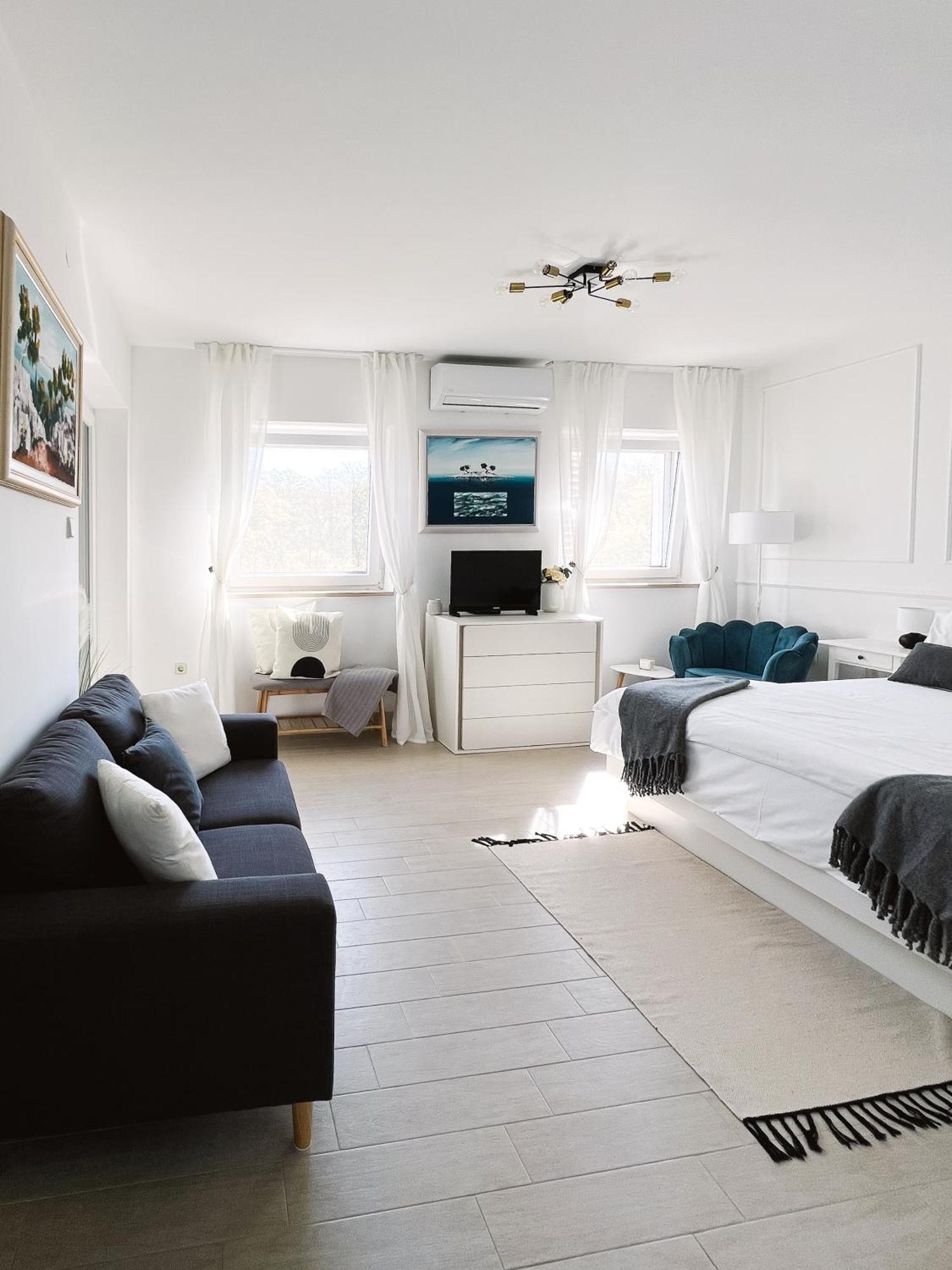Modern Apartment In The Heart Of Нивице Экстерьер фото