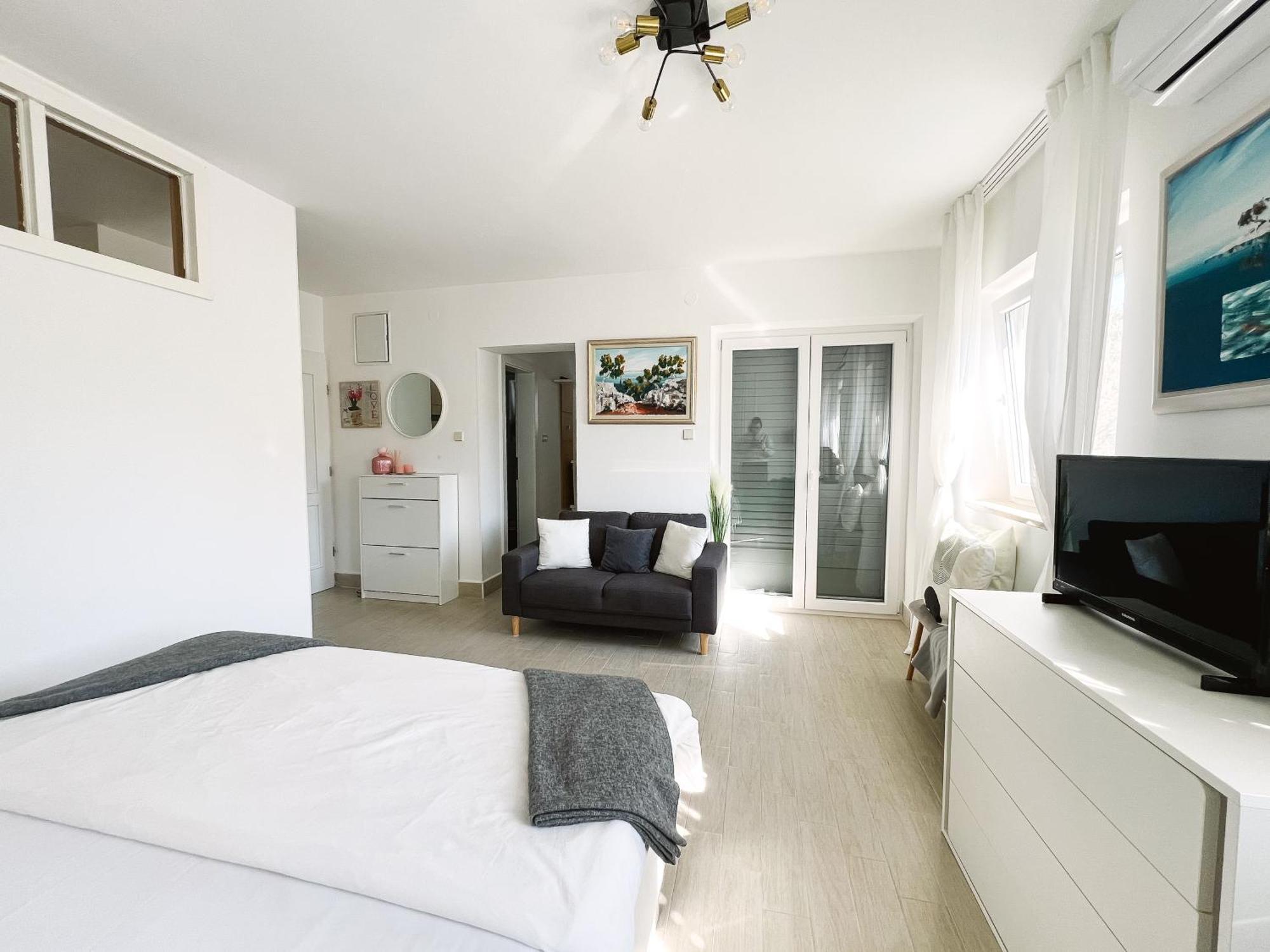 Modern Apartment In The Heart Of Нивице Экстерьер фото