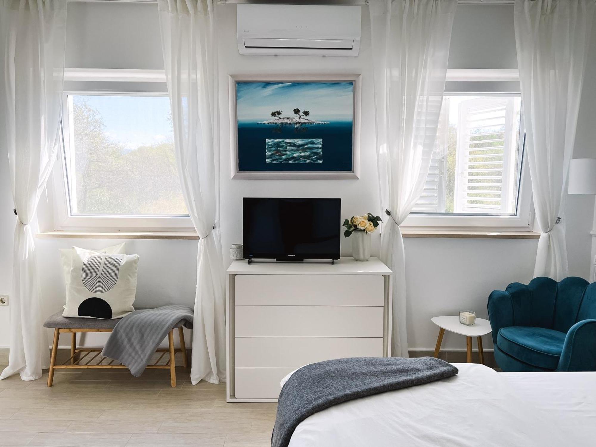 Modern Apartment In The Heart Of Нивице Экстерьер фото